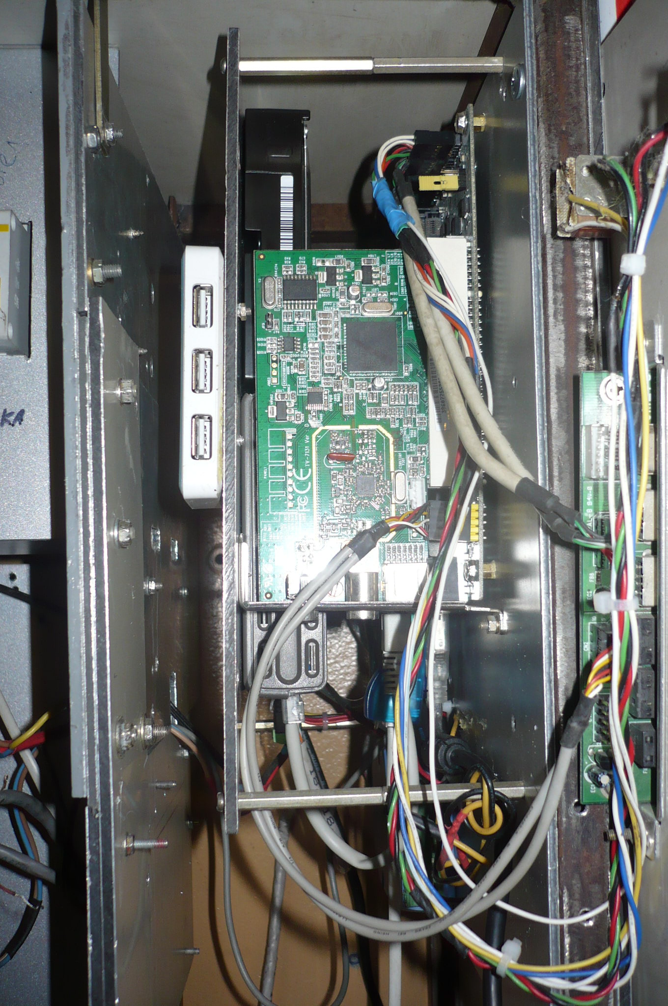 Открыта панель.jpg