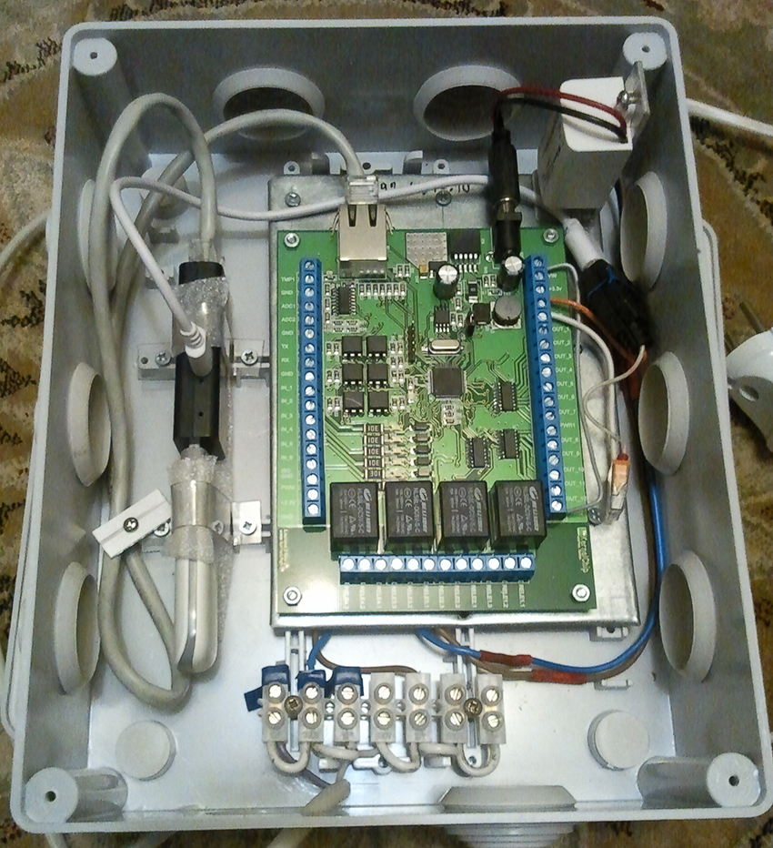 Устройство в сборе