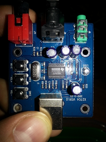 Микросхема на карте PCM2704